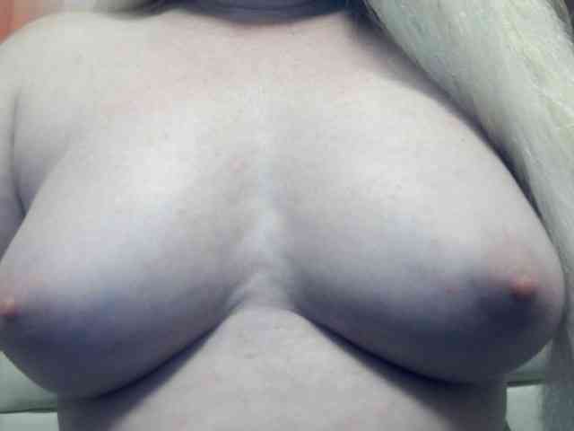 Lilia103 webcam