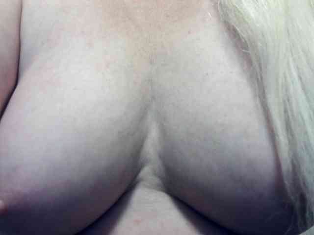 Lilia103 webcam