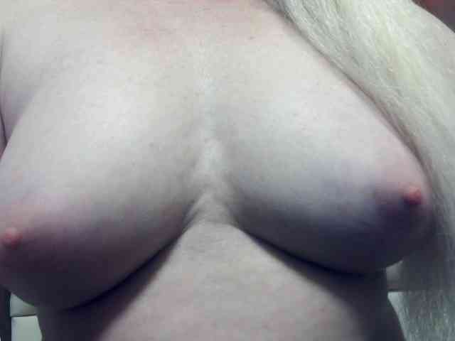 Lilia103 webcam