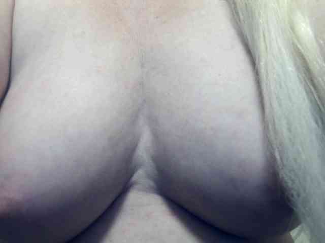 Lilia103 webcam