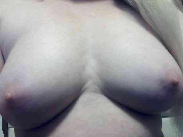 Lilia103 webcam