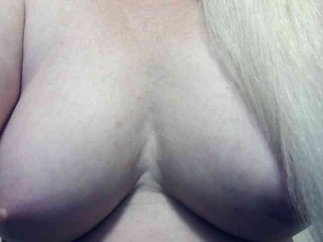 Lilia103 webcam