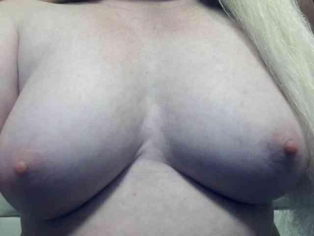 Lilia103 webcam