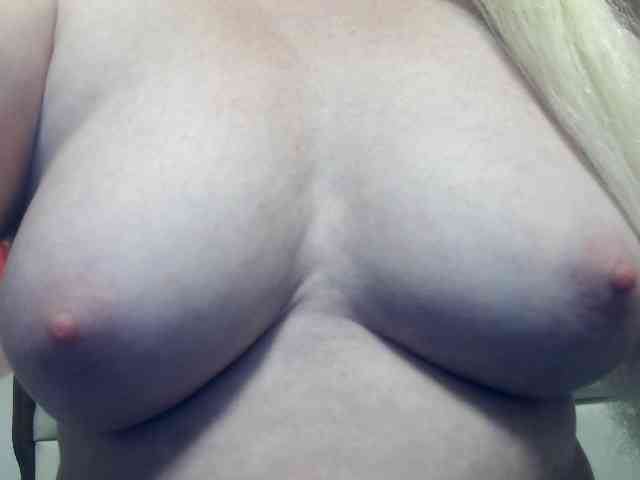 Lilia103 webcam
