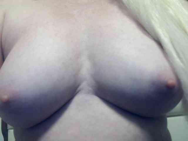 Lilia103 webcam