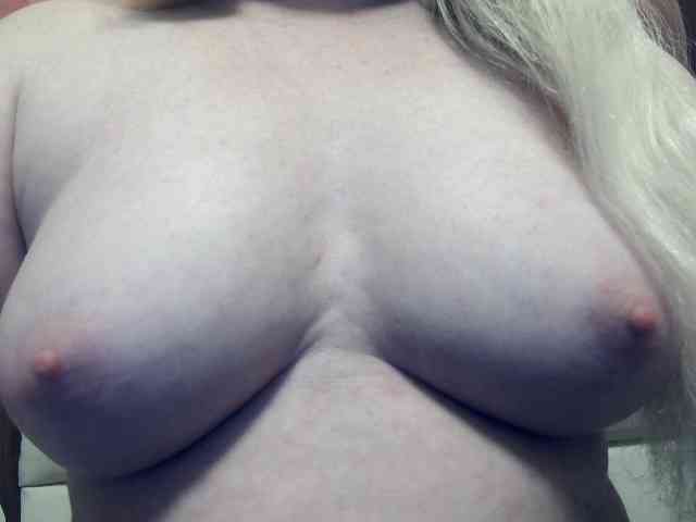 Lilia103 webcam