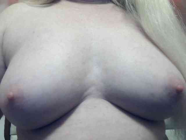 Lilia103 webcam