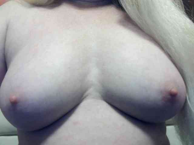 Lilia103 webcam