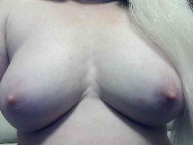 Lilia103 webcam
