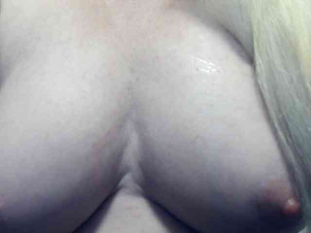 Lilia103 webcam