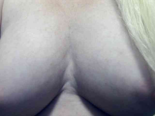 Lilia103 webcam