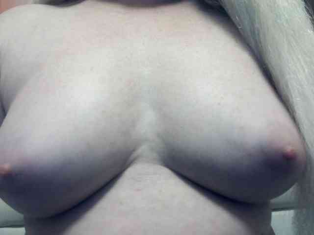 Lilia103 webcam