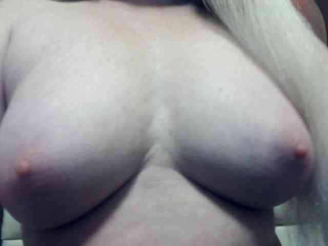 Lilia103 webcam