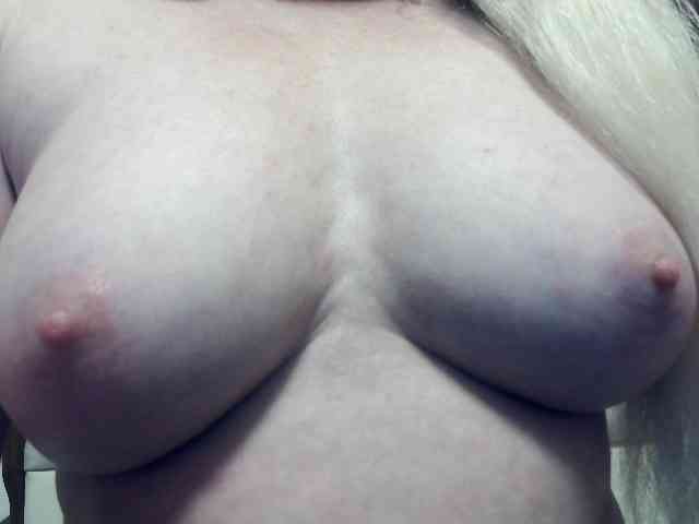 Lilia103 webcam