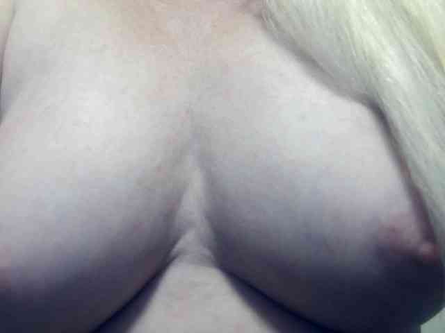 Lilia103 webcam