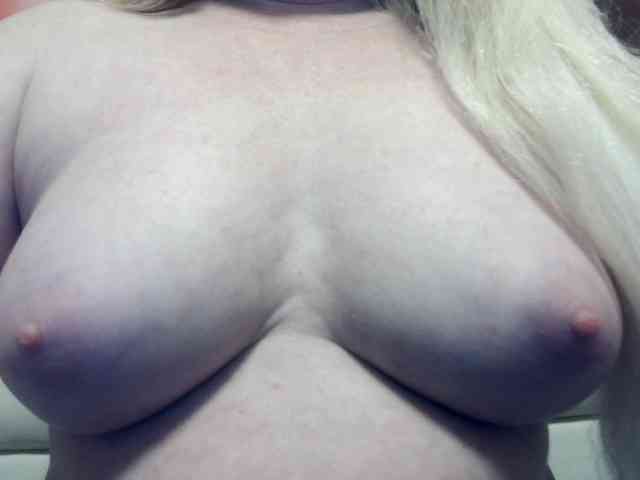 Lilia103 webcam