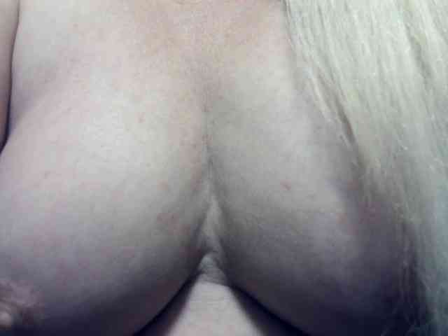 Lilia103 webcam