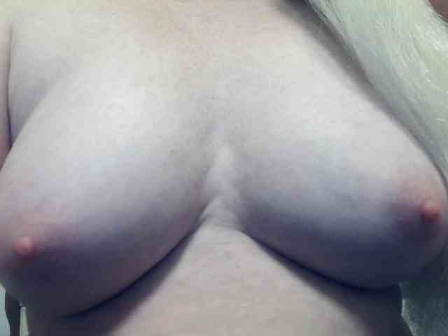 Lilia103 webcam