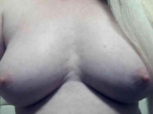 Lilia103 webcam