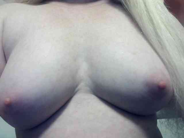 Lilia103 webcam