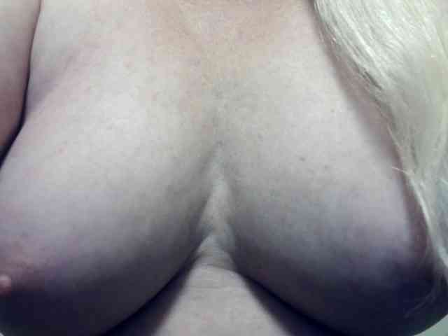 Lilia103 webcam