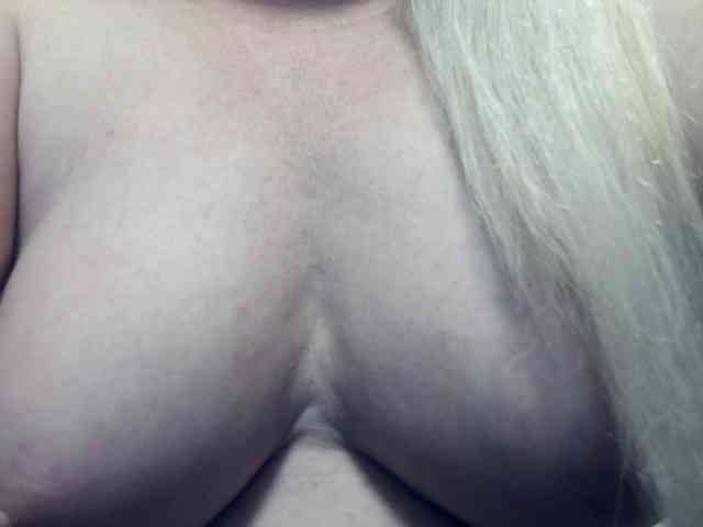 Lilia103 webcam