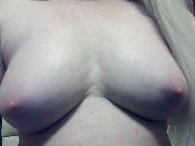 Lilia103 webcam