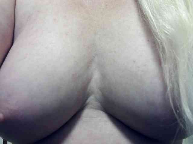 Lilia103 webcam