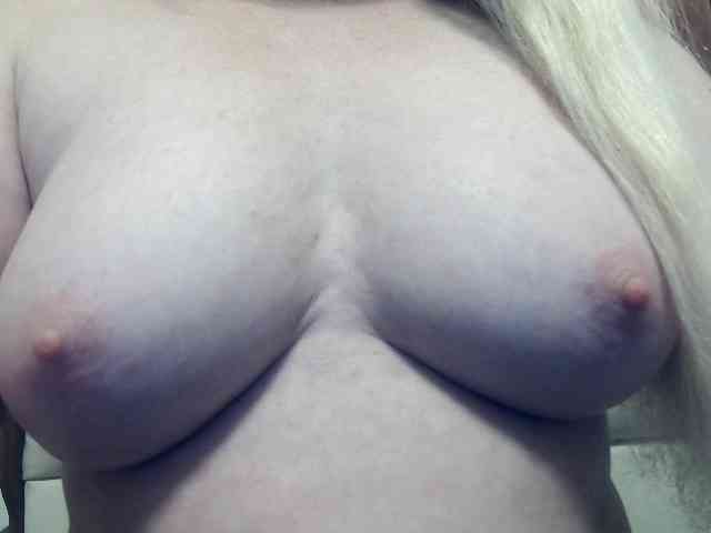 Lilia103 webcam