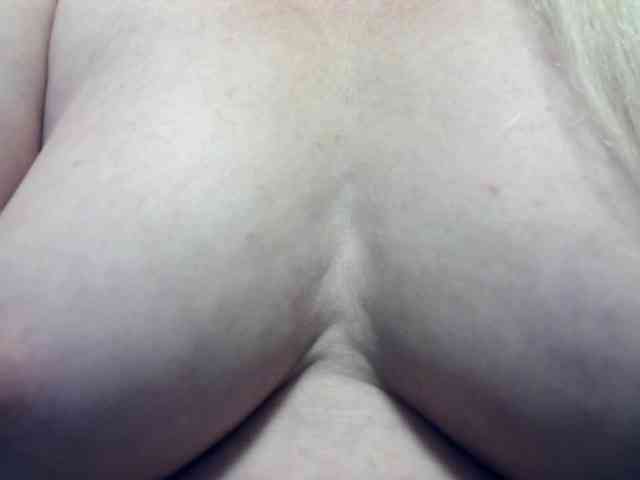 Lilia103 webcam