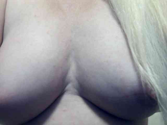 Lilia103 webcam