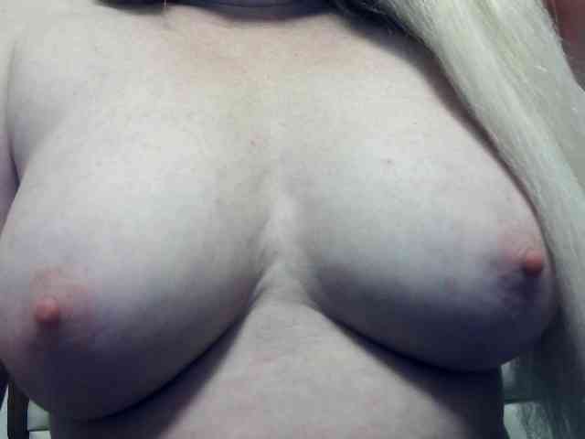 Lilia103 webcam