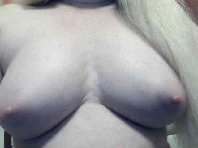 Lilia103 webcam