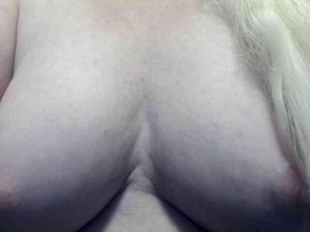 Lilia103 webcam