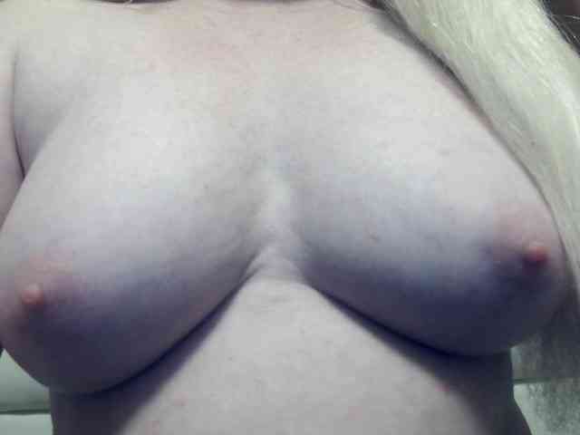 Lilia103 webcam