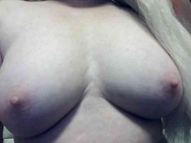 Lilia103 webcam