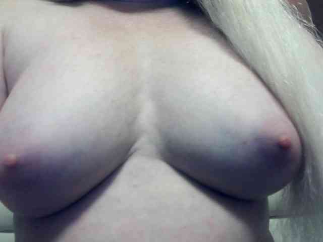Lilia103 webcam