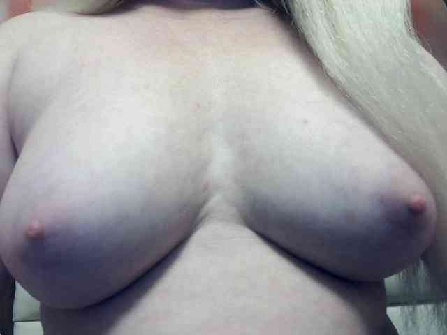Lilia103 webcam