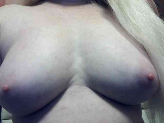 Lilia103 webcam