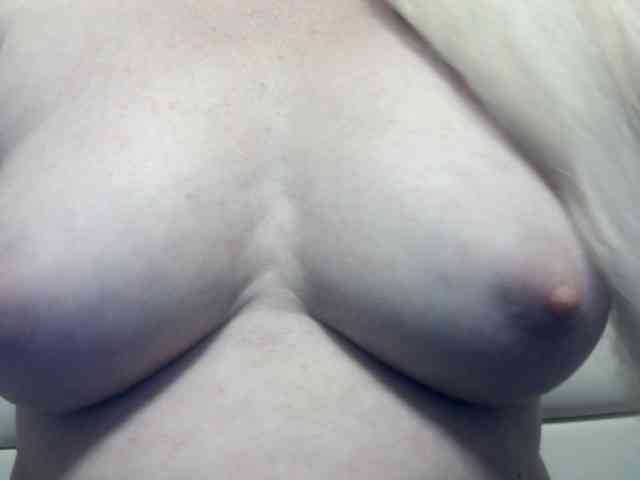 Lilia103 webcam