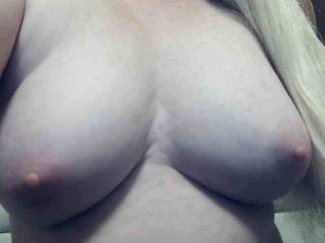 Lilia103 webcam