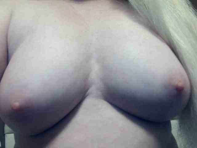 Lilia103 webcam