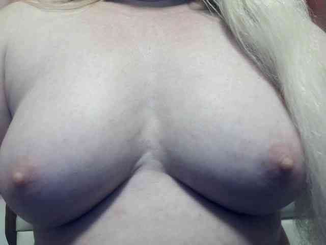 Lilia103 webcam