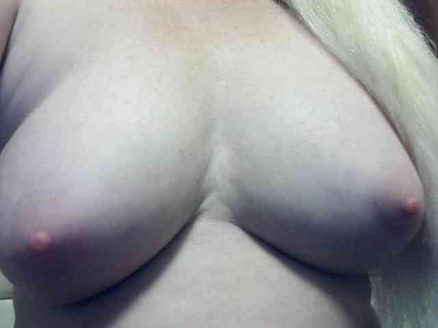 Lilia103 webcam