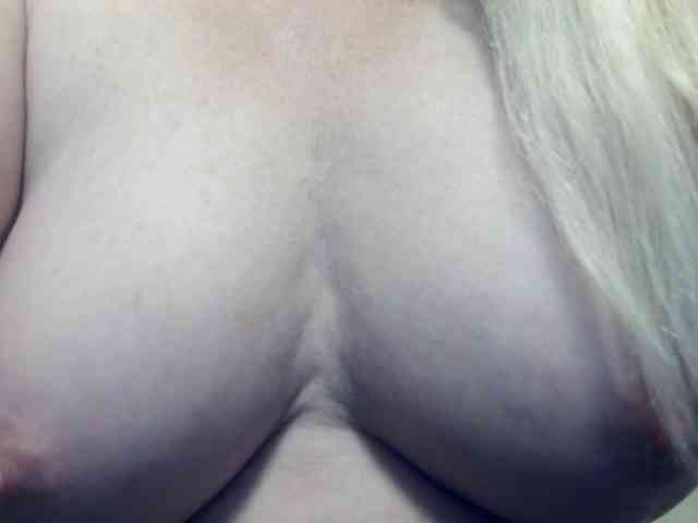 Lilia103 webcam