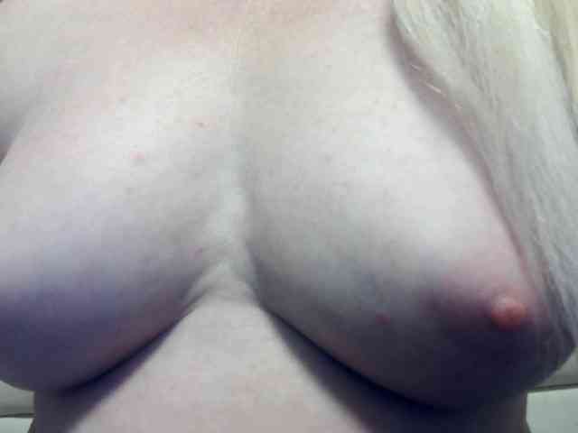 Lilia103 webcam