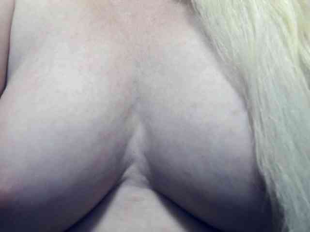 Lilia103 webcam