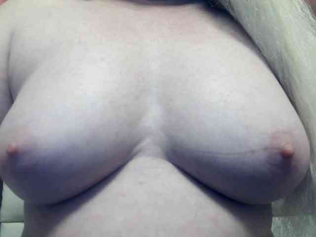 Lilia103 webcam