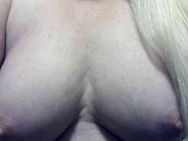 Lilia103 webcam