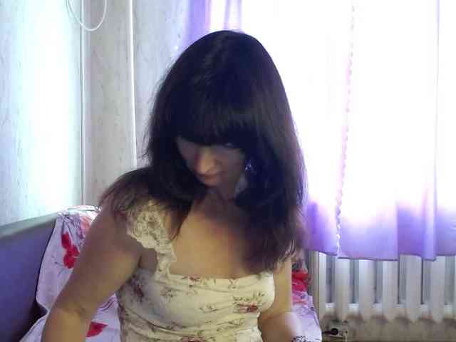 KedraLuv Live Webcam on BongaCams